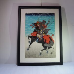 Lámina japonesa enmarcada – Guerrero samurái a caballo